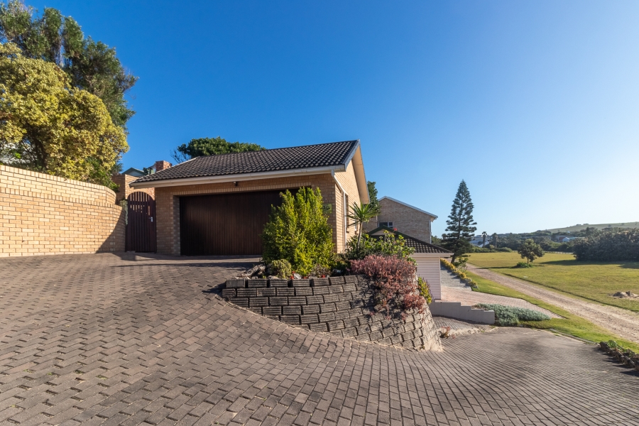 3 Bedroom Property for Sale in Cannon Rocks Eastern Cape